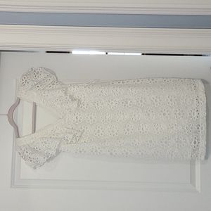 Trina Turk Size 6 v-neck white eyelet dress